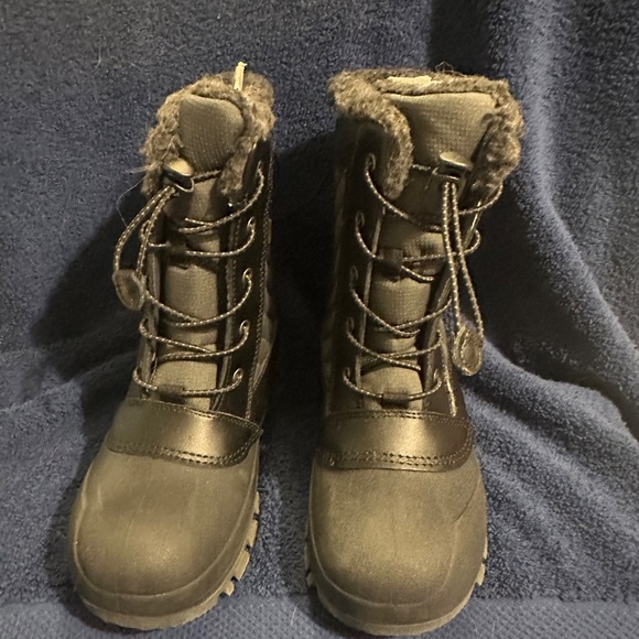 Kids Skylar Winter Boots Black 2 - Picture 2 of 6